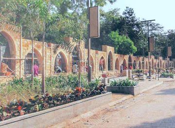 india/ahmedabad/landmark/law-garden