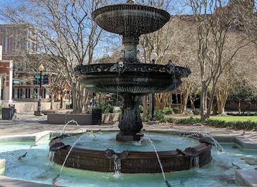 florida/tallahassee-area/landmark/kleman-plaza