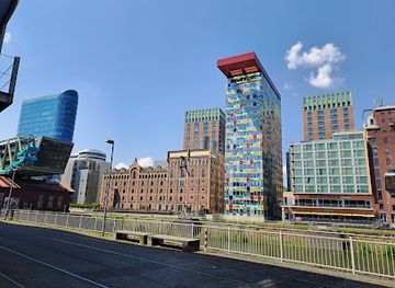 germany/dusseldorf/medienhafen/landmark/rheinpromenade