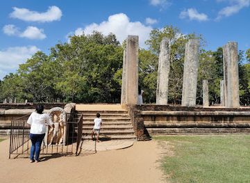 sri-lanka/anuradhapura-district/landmark/rathna-prasadaya