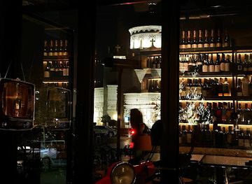 montenegro/podgorica/landmark/pierre-champagne-bar-wine-shop
