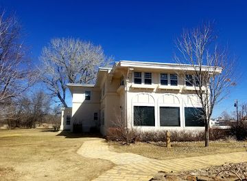 kansas/central-plains/landmark/dorothy-s-house-and-the-land-of-oz