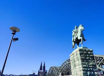 germany/dusseldorf/landmark/equestrian-statue-of-kaiser-wilhelm-i