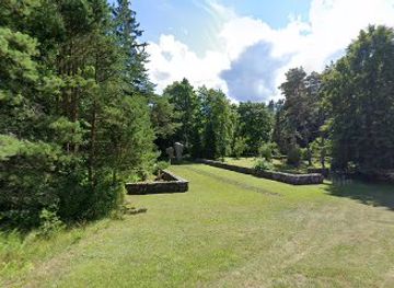 estonia/saaremaa/landmark/graves-of-wwii