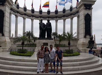 ecuador/northwest-coast/landmark/malecon-2000