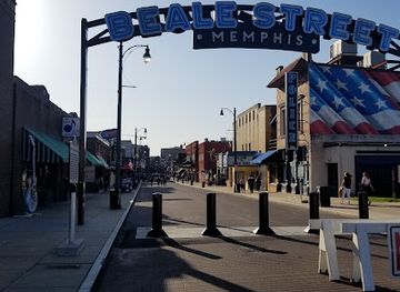 tennessee/memphis/downtown/landmark/beale-street-entertainment-district
