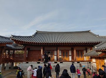 south-korea/suwon/landmark/suwon-traditional-culture-center