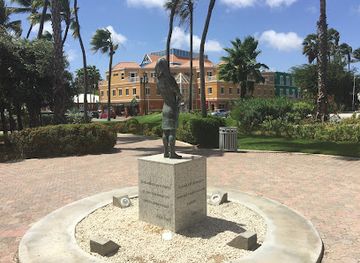 aruba/paradera/landmark/anne-frank-monument