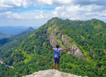 sri-lanka/kurunegala-district/landmark/balumgala