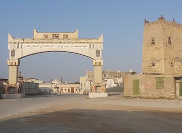 oman/mirbat/landmark/mirbat-public-beach-01