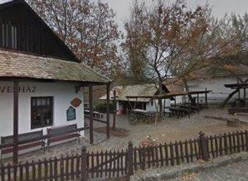 hungary/vac/landmark/petofi-sandor-u-4