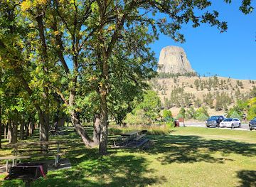 wyoming/devils-tower-national-monument/landmark/devils-tower-picnic-area