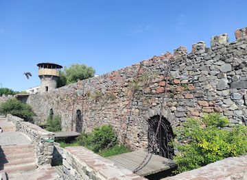 ukraine/tysovets/landmark/the-remains-of-the-fortress-zvyagel