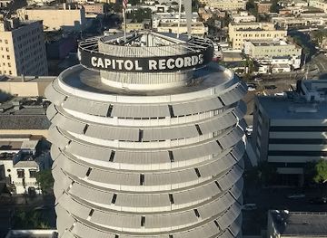 california/hollywood/landmark/capitol-records-building