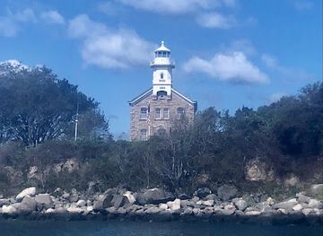 connecticut/greenwich/landmark/great-captain-island-lighthouse