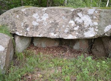 sweden/gotaland/landmark/glose-altare