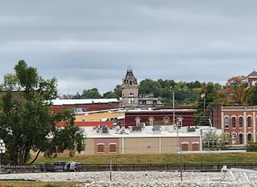 missouri/hannibal/landmark/mark-twain-riverboat