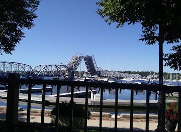 wisconsin/sturgeon-bay/landmark/historic-sturgeon-bay-bridge