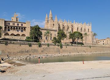 spain/palma-de-mallorca/la-lonja/landmark/arc-de-sa-drassana