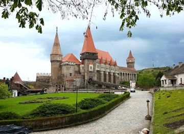 romania/deva/landmark/castelul-corvinilor-corvins-castle