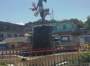 ghana/western-region/landmark/fetish-priest-statue
