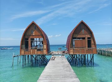 indonesia/pulau-derawan/landmark/derawan-dive-lodge