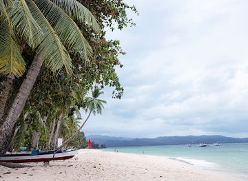 philippines/pagudpud/landmark/pagudpud-beach