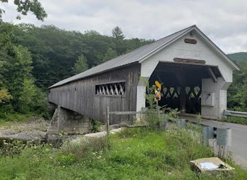 vermont/windham-county/landmark/dummerston-covered-bridge-low-clearance-11