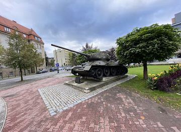 poland/gliwice/landmark/pomnik-czolgu-t-34-w-gliwicach