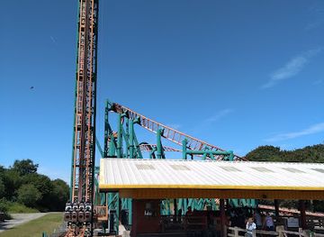 united-kingdom/pembrokeshire-coast-national-park/landmark/oakwood-theme-park