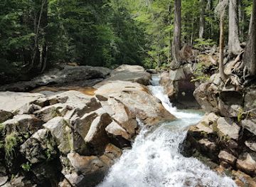 new-hampshire/franconia-notch-state-park/landmark/basin-cascade-trailhead