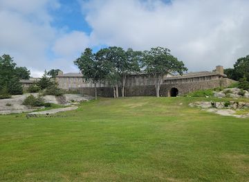 connecticut/southeastern-connecticut/landmark/rocky-neck-state-park