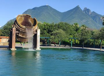 mexico/monterrey/landmark/paseo-santa-lucia