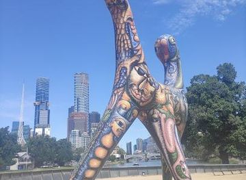 australia/central-west/landmark/angel-by-deborah-halpern