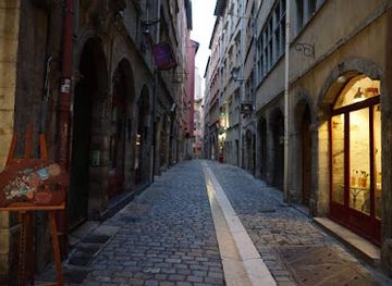 france/rhone-alpes/landmark/les-traboules-du-vieux-lyon