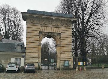 france/paris/landmark/saint-anthony-gate