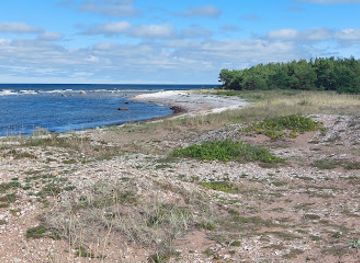 estonia/hiiumaa-island/landmark/surf-paradiis