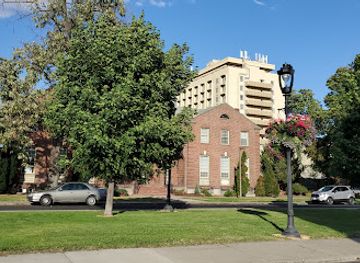 washington/yakima/landmark/le-chateau