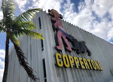 florida/miami/landmark/coppertone-girl-sign