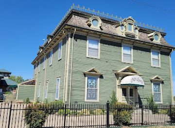 arkansas/mississippi-alluvial-plain/landmark/miss-laura-s-visitor-center