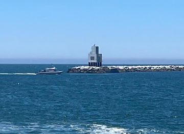 california/long-beach/landmark/long-beach-light