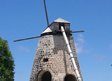 antigua-and-barbuda/falmouth/landmark/betty-s-hope-historic-sugar-plantation