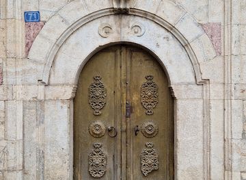 kosovo/peja-mountains/landmark/haxhi-zeka-s-kulla