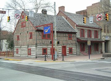 pennsylvania/central-pennsylvania/landmark/colonial-complex