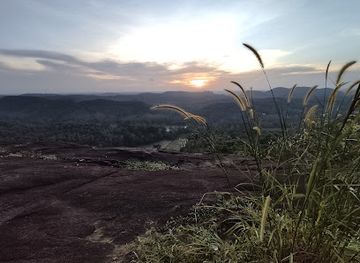 sri-lanka/western-province/landmark/kodigala-mountain-nehinna