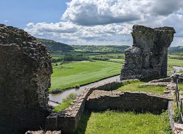 united-kingdom/carmarthenshire/landmark/castell-dryslwyn
