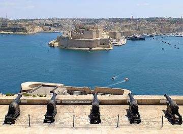malta/marsamxett-harbour/landmark/thomas-fremantle-memorial