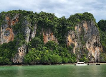 thailand/krabi/landmark/ao-nam-mao-beach