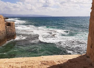 israel/akko/templar-tunnel/landmark/akko-old-city-waterfront-wall