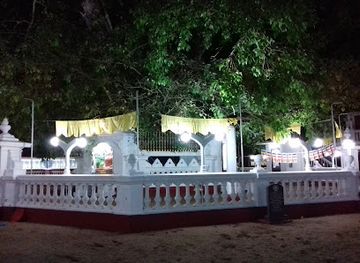 sri-lanka/western-province/landmark/isipathanaramaya-buddhist-temple